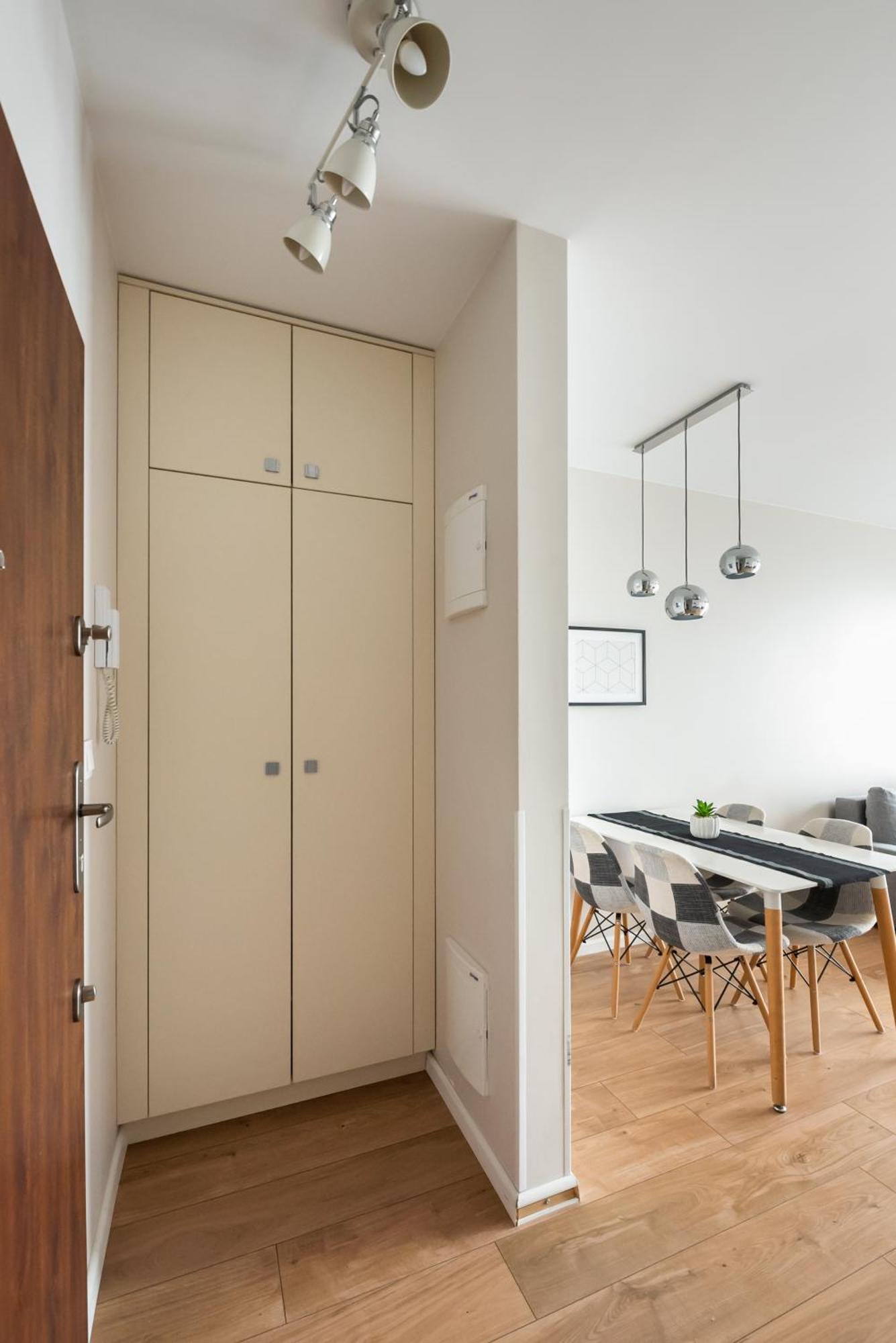 Apartment Business Mokotow Park 84 *